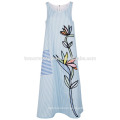 New Fashion Blue And White Striped Sleeveless Dress With Applique Manufacture Wholesale Fashion Women Apparel (TA5196D)